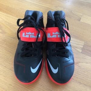Nike Zoom LeBron Soldier 7 VII